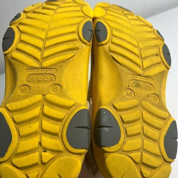 Classic Crocs Comfort With Charms Yellow Size 8 - Picture 9 of 9
